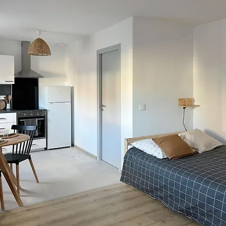 Studio Pain D'epices Apartment